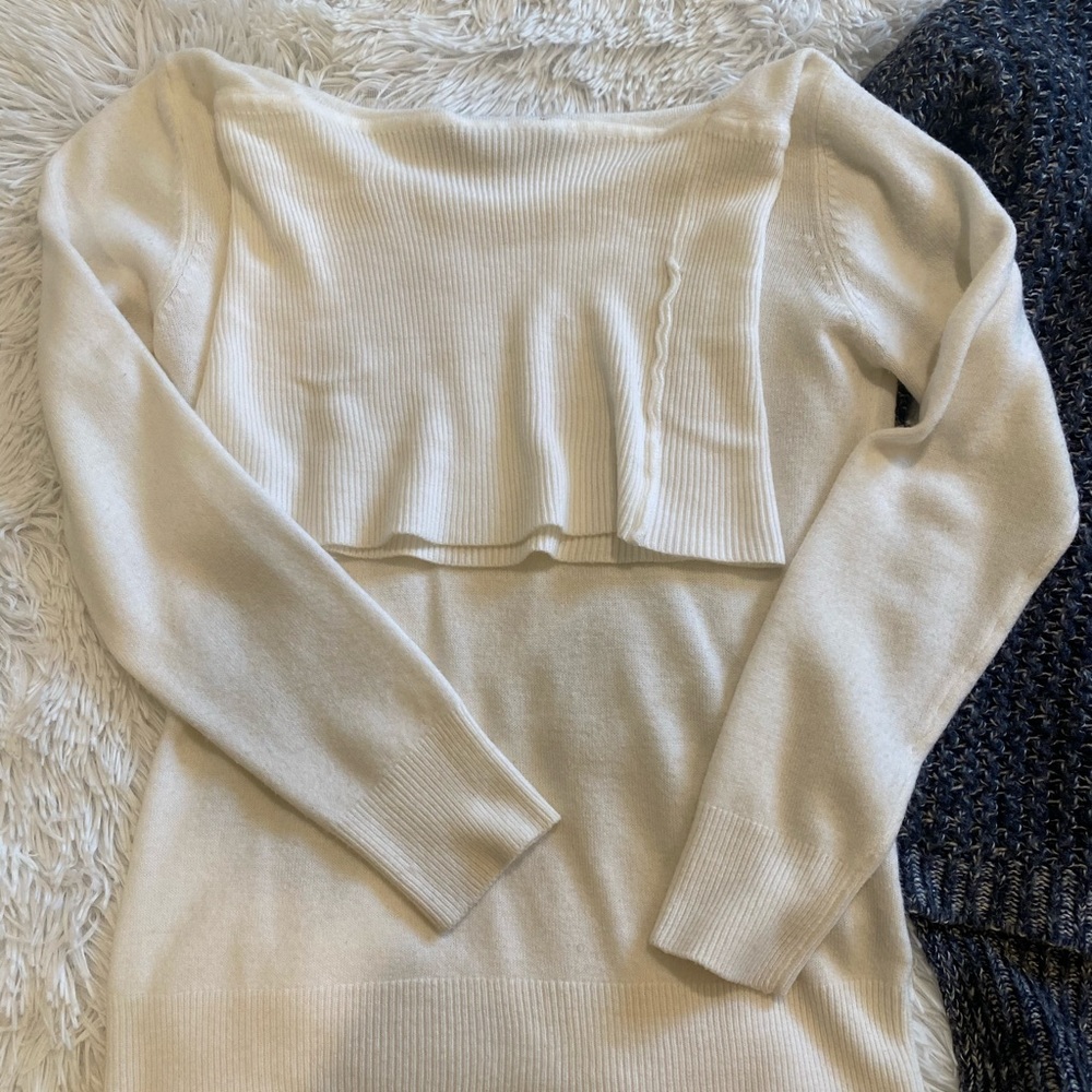 Two sweaters - Picture 3 of 3